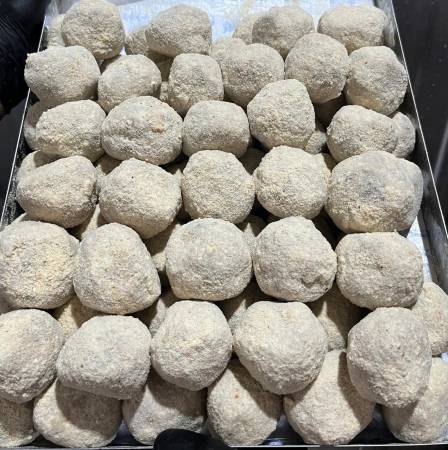 BOLINHO LINGUIÇA C/MUSSARELA CADA 500G